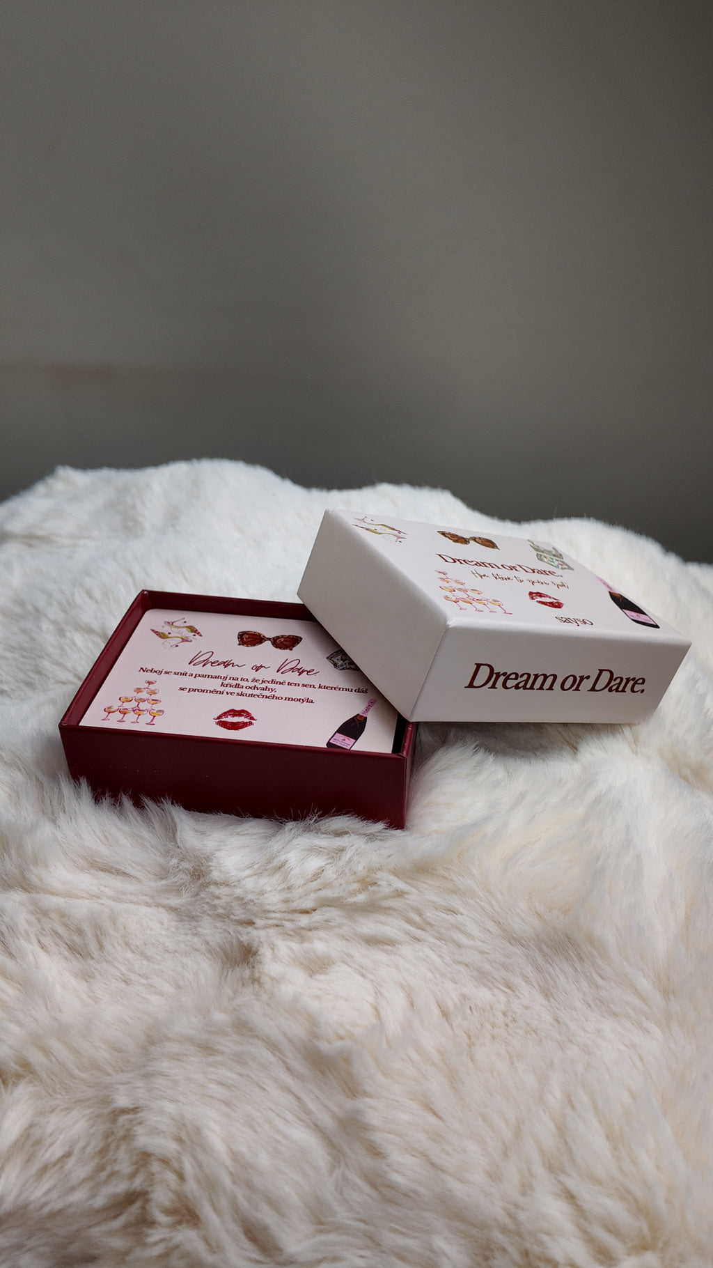 Dream or Dare: Manifestační karetní hra